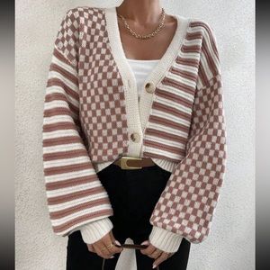 NWOT Checker Pattern Cardigan